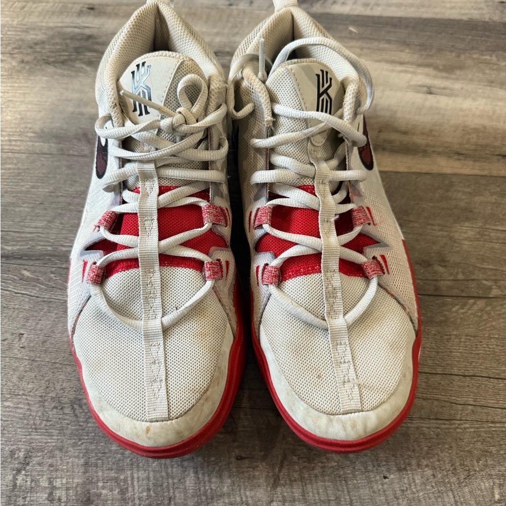 Nike Kyrie Irving basketball shoes